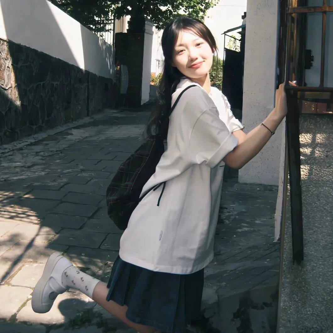 马拉加街夕阳红 海报