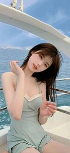 棋盘上的向日葵 海报